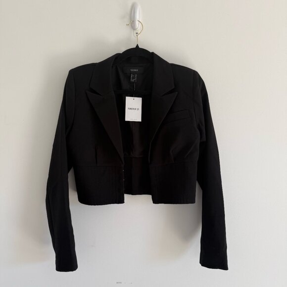 Forever 21 Black Cropped Blazer Women’s Small, Structured Hook Front NWT - Picture 3 of 6